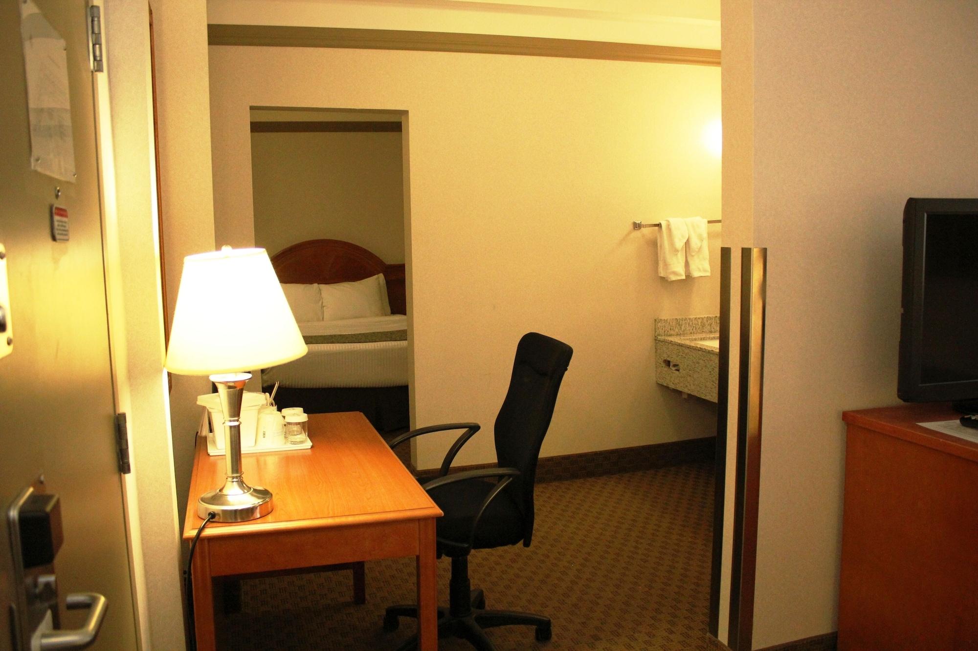 Hotel Ramada By Wyndham Edmonton South Zewnętrze zdjęcie