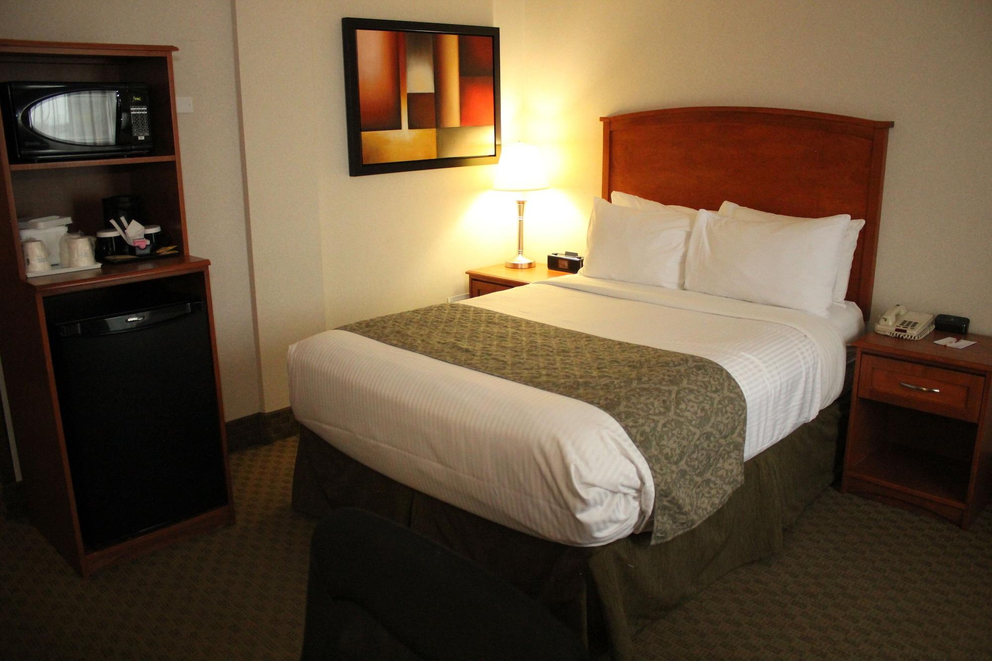 Hotel Ramada By Wyndham Edmonton South Zewnętrze zdjęcie