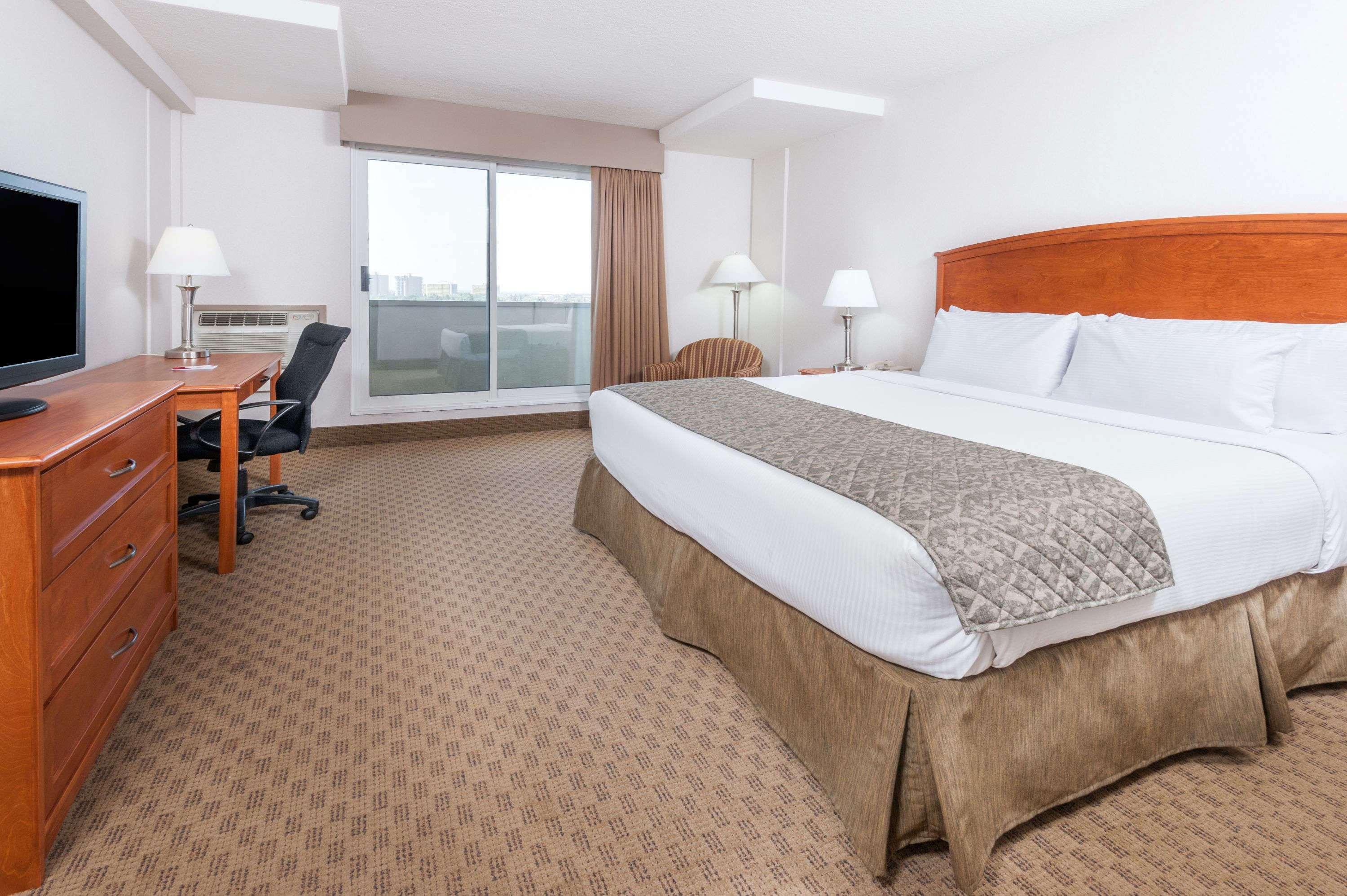 Hotel Ramada By Wyndham Edmonton South Zewnętrze zdjęcie
