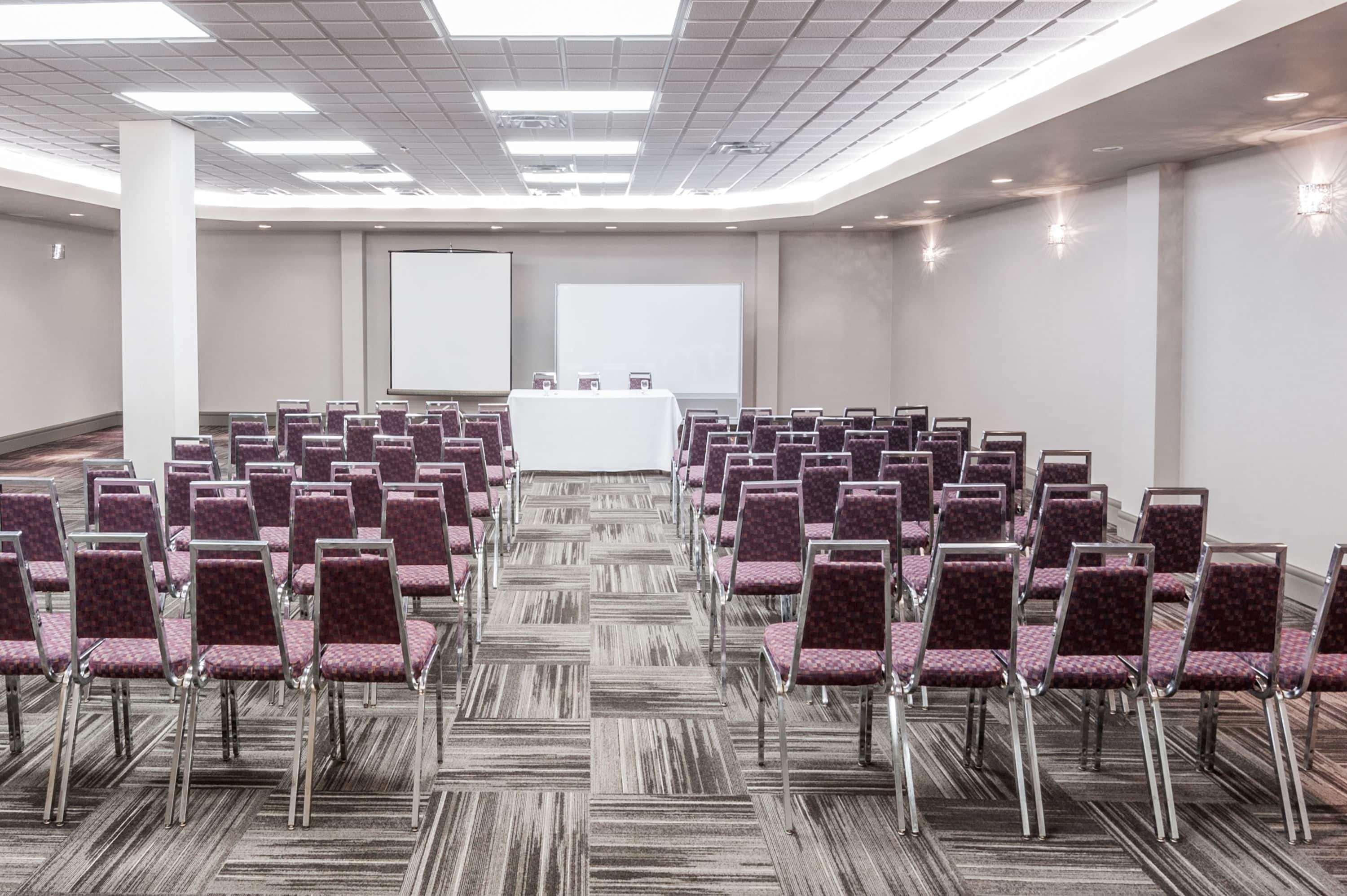 Hotel Ramada By Wyndham Edmonton South Zewnętrze zdjęcie