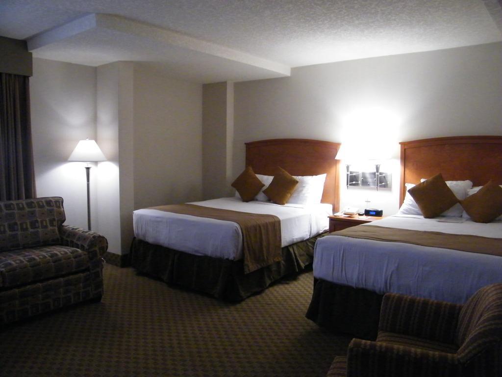 Hotel Ramada By Wyndham Edmonton South Pokój zdjęcie
